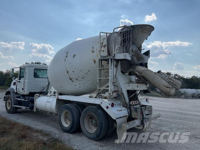 Mack GU813 其他貨車