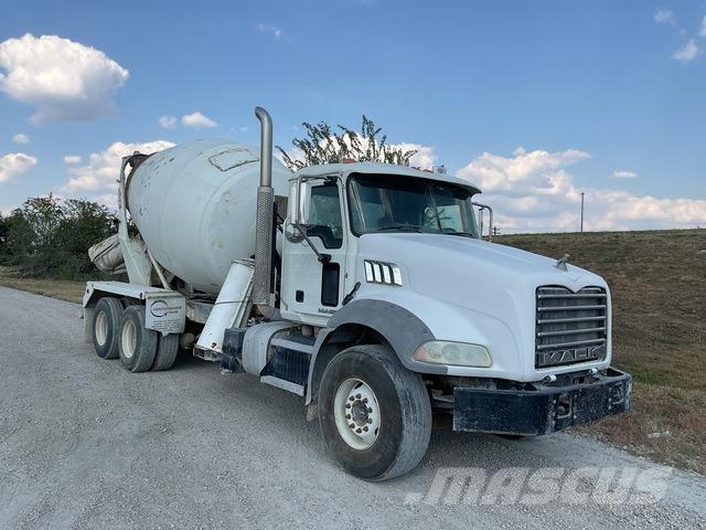 Mack GU813 其他貨車