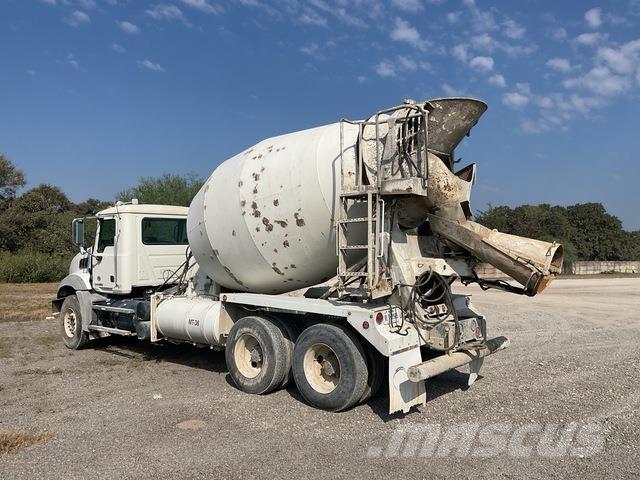 Mack GU813 其他貨車