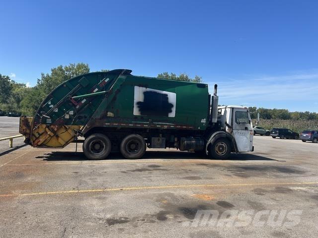 Mack LE613 垃圾車