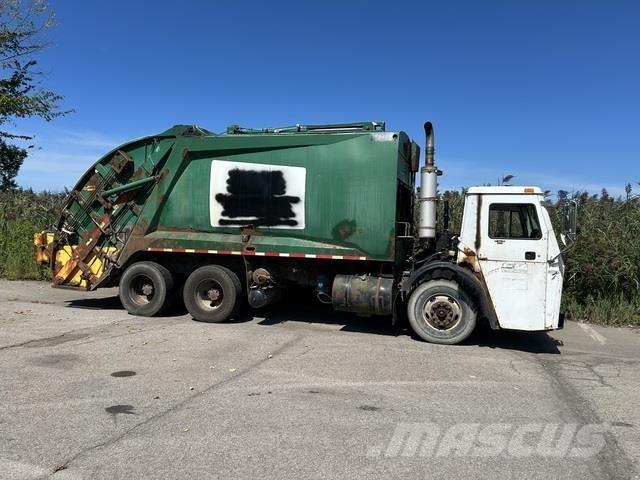 Mack LE613 垃圾車