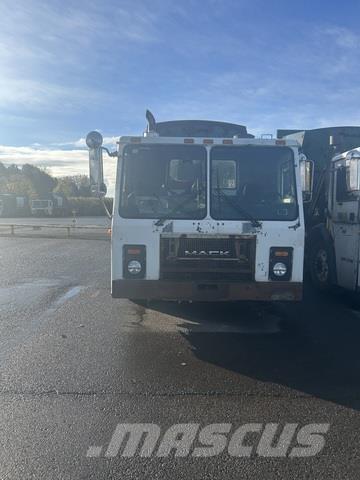Mack LE613 垃圾車