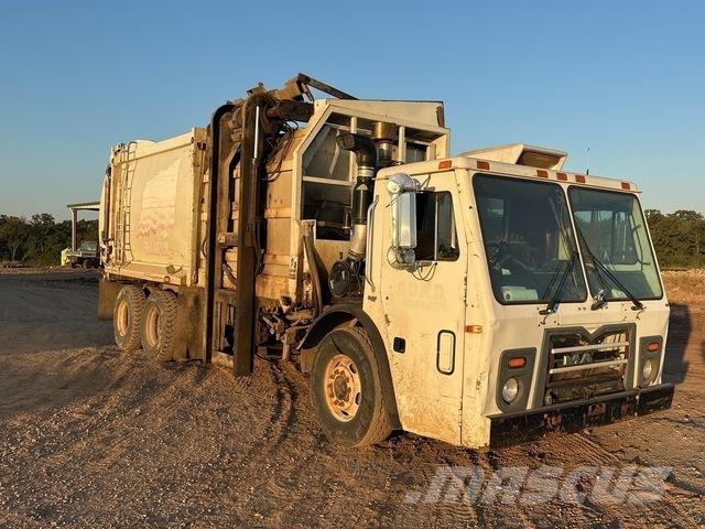 Mack LEU613 垃圾車