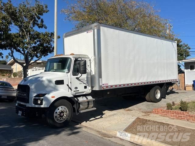 Mack MD 貨箱式卡車