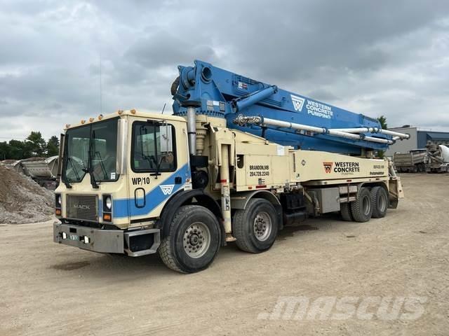 Mack MR 混凝土泵浦