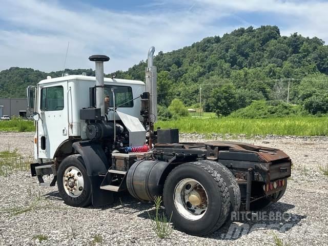 Mack MR688P 終端式曳引機