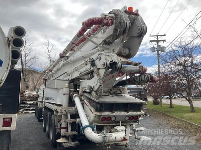 Mack MR688S 混凝土泵浦
