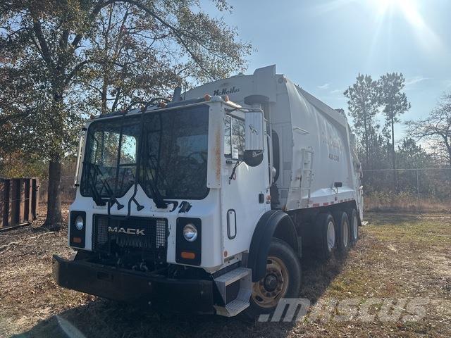 Mack MR688S 垃圾車