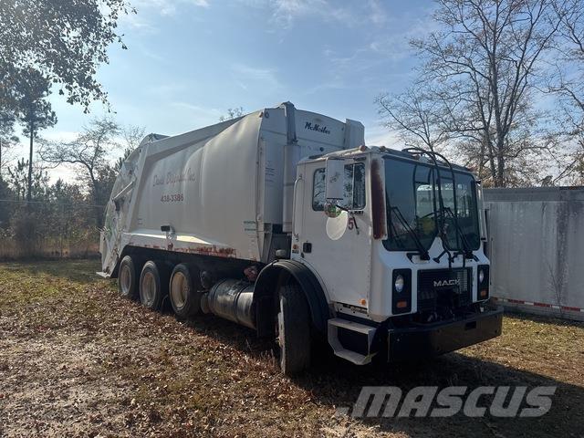 Mack MR688S 垃圾車
