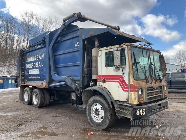 Mack MRU613 垃圾車