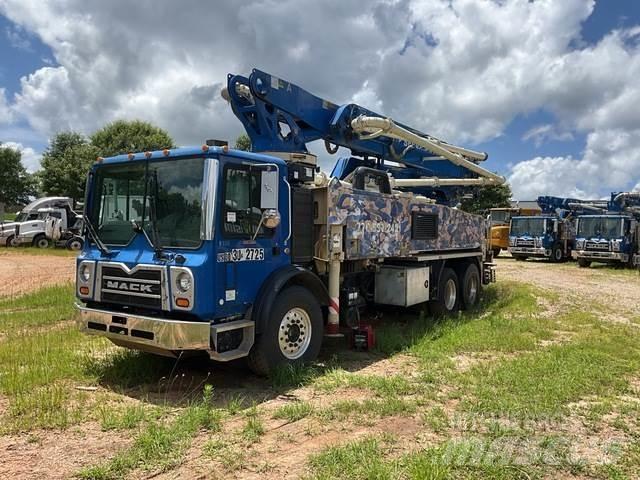 Mack MRU613 混凝土泵浦