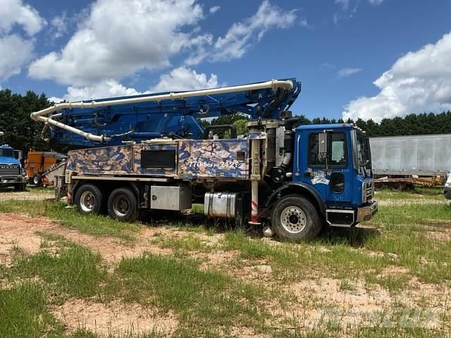 Mack MRU613 混凝土泵浦