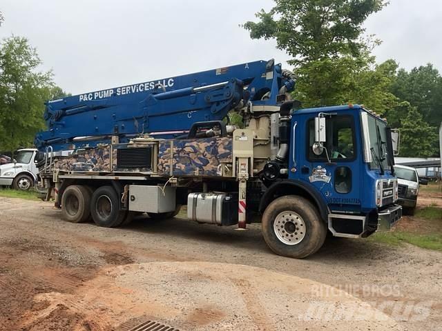 Mack MRU613 混凝土泵浦
