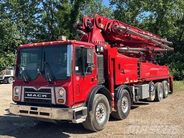 Mack MRU613 混凝土泵浦