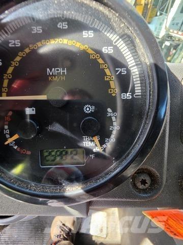 Mack MRU613 垃圾車
