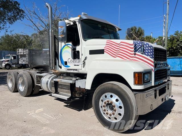 Mack Pinnacle 曳引機組件