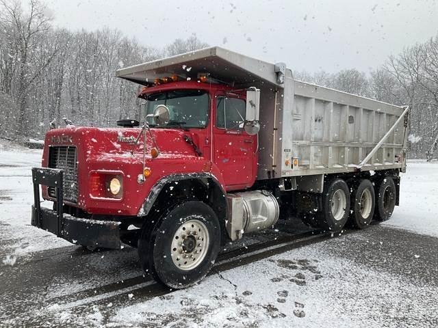 Mack RB688S 傾卸式卡車