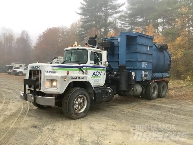 Mack RB690S 組合/真空油槽車