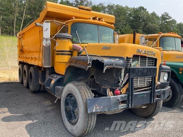 Mack RD686SX 傾卸式卡車