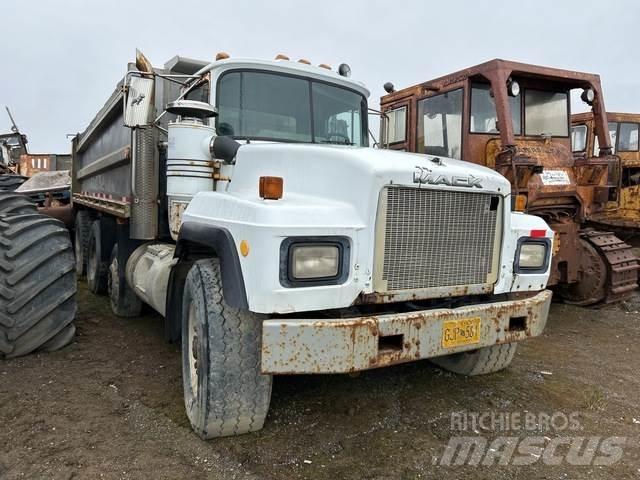Mack RD688S 傾卸式卡車