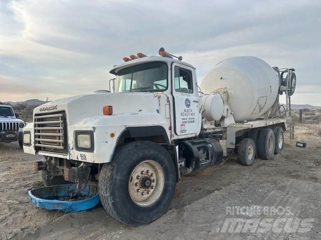 Mack RD690S 其他貨車