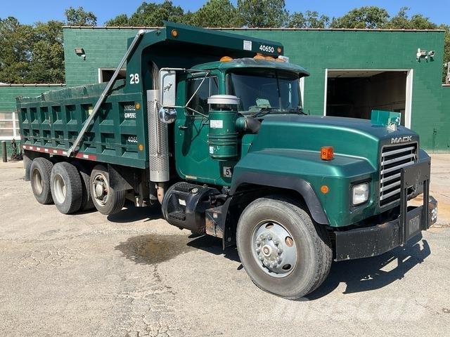 Mack RD690S 傾卸式卡車