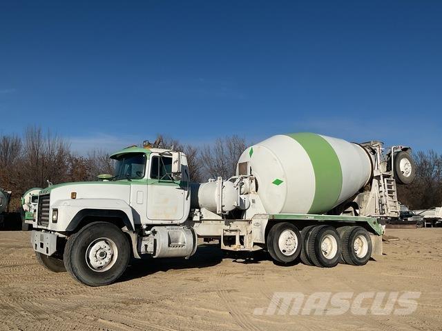 Mack RD690S 其他貨車