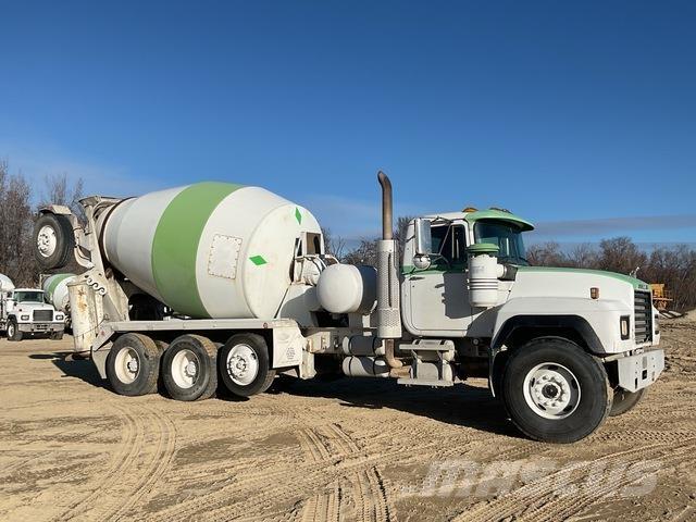 Mack RD690S 其他貨車