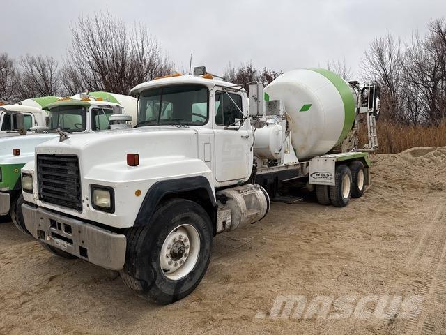 Mack RD690S 其他貨車