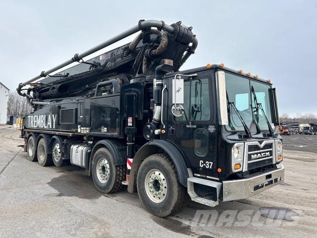 Mack TE84 混凝土泵浦