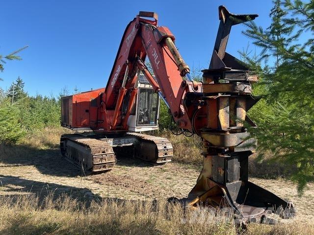 Madill 3200B 伐木歸堆機