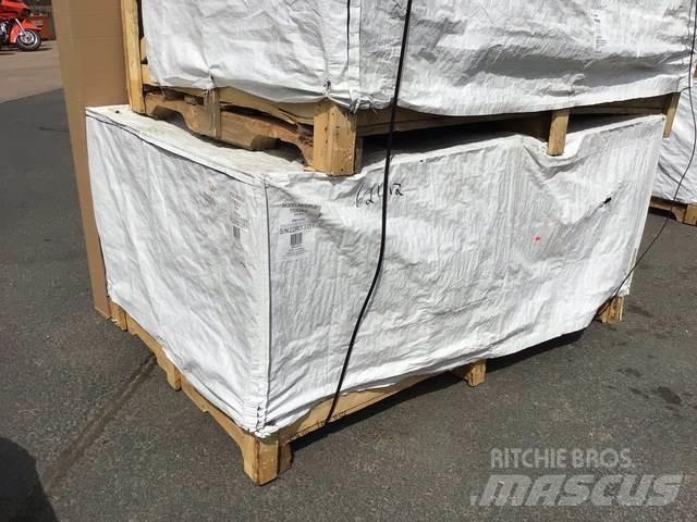 Mahindra  其他路面和雪地機械