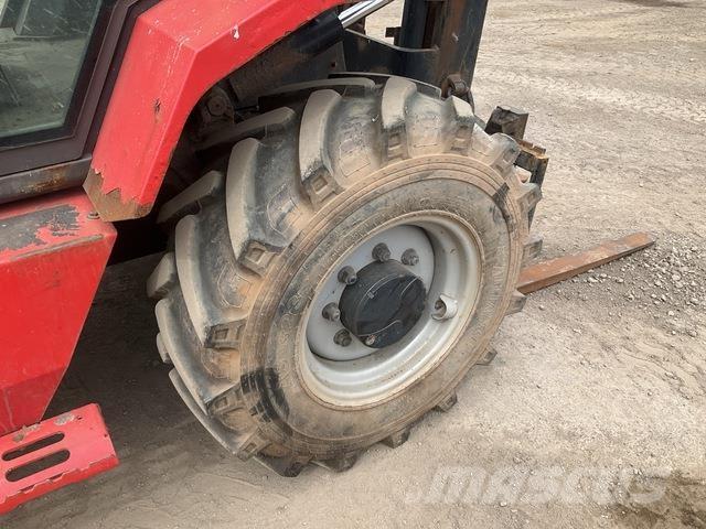 Manitou M26-4 越野車