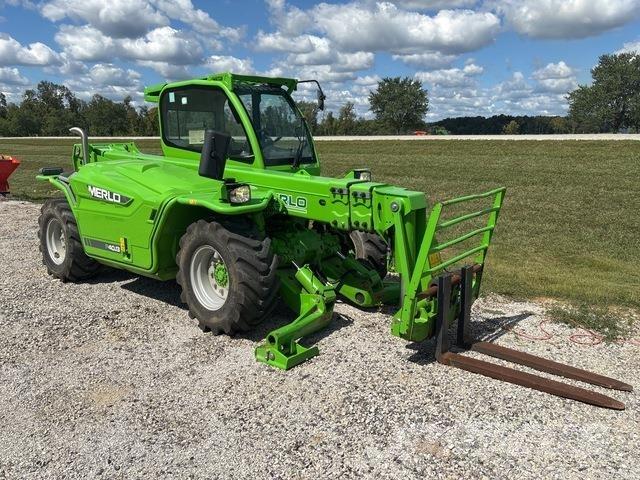 Merlo P40.13 伸縮臂操作車