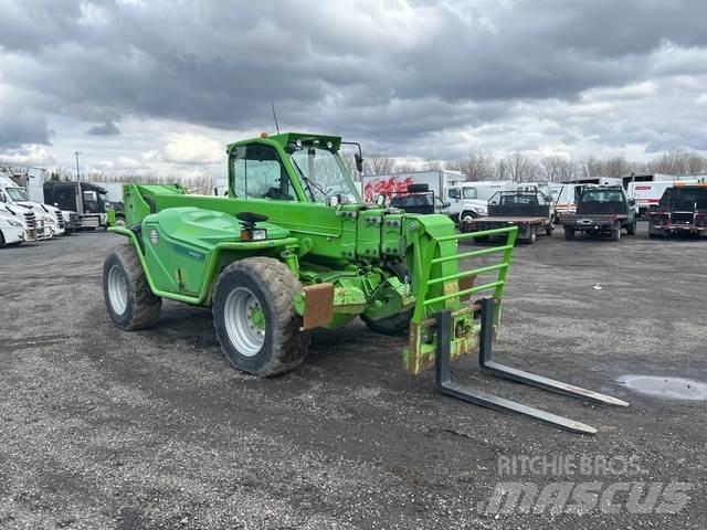 Merlo P40.17 伸縮臂操作車