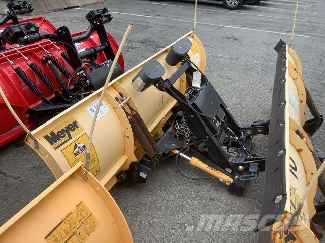 Meyer LP-8.5 刮雪板和犁