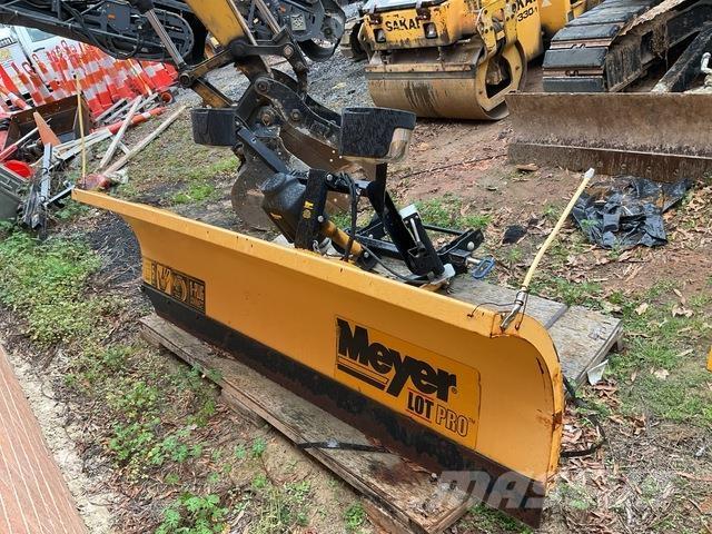 Meyer LP8.5 刮雪板和犁