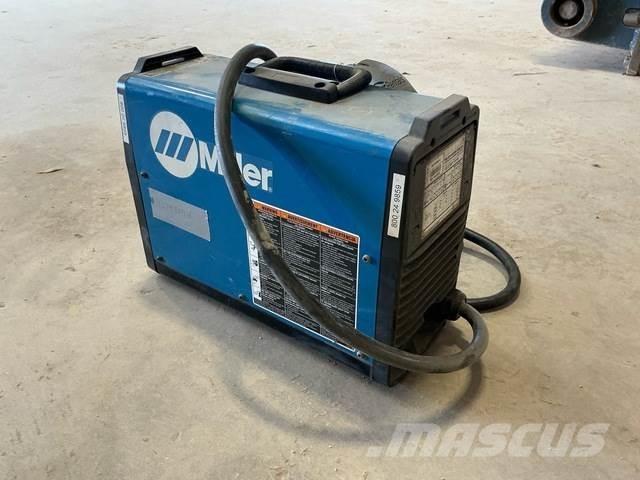 Miller CST-280 焊接機