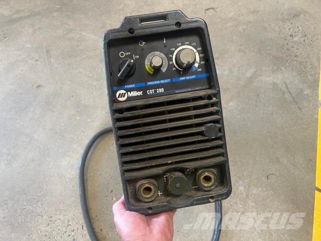 Miller CST-280 焊接機