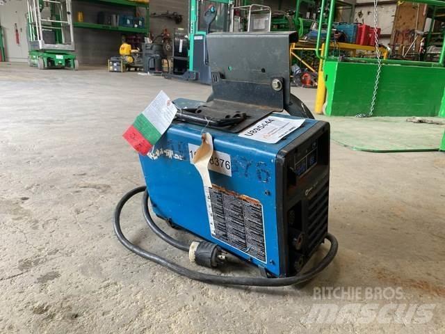 Miller CST 282 焊接機
