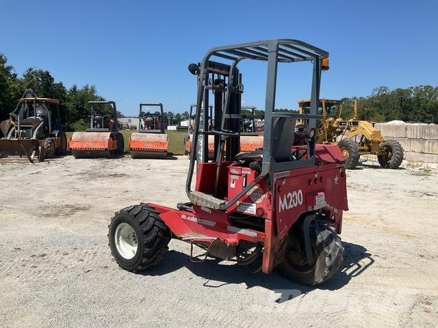 Moffett M5000 卡車載式堆高機