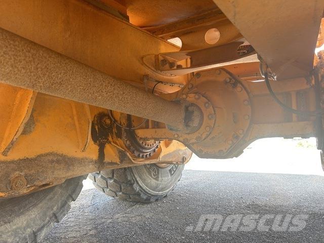 Moxy MT31 鉸接式起吊車