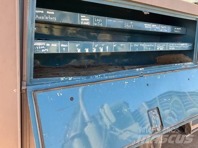Navistar 4700 卡車裝載高空作業車