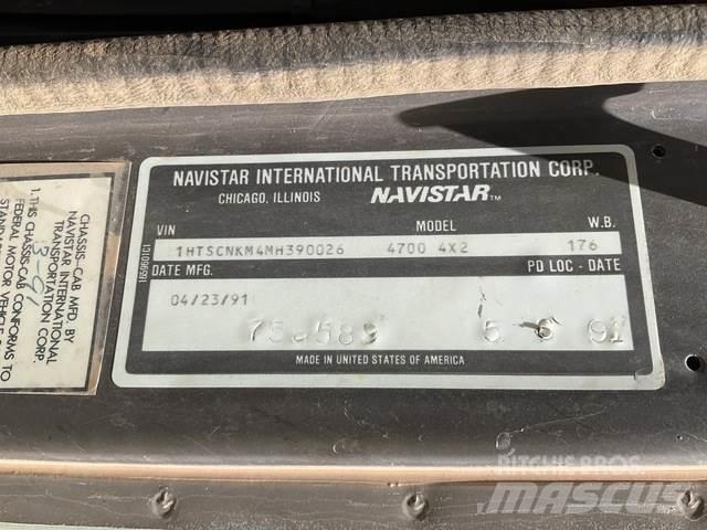 Navistar 4700 貨箱式卡車