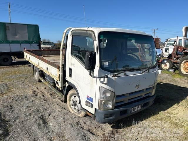 Nissan Atlas 平板式/側卸式卡車