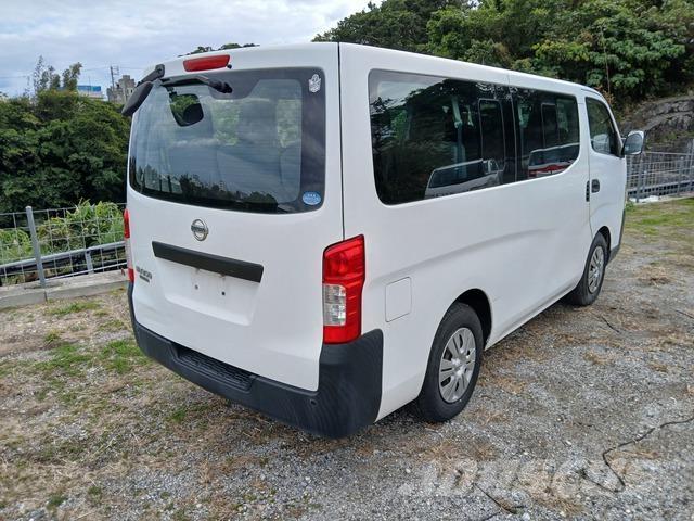 Nissan Caravan 迷你巴士