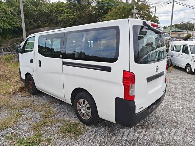 Nissan Caravan 迷你巴士