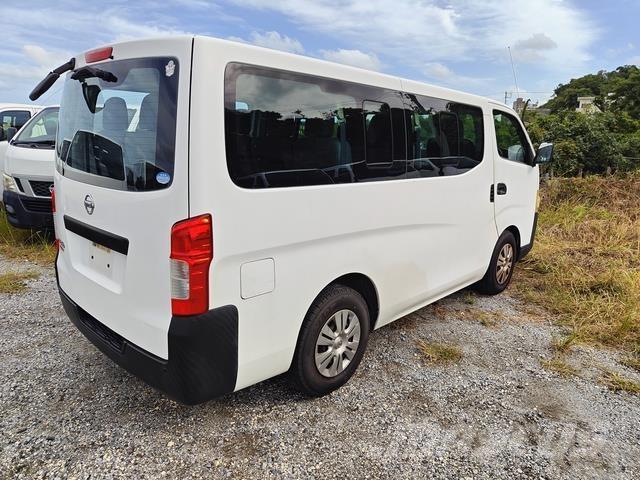 Nissan Caravan 迷你巴士