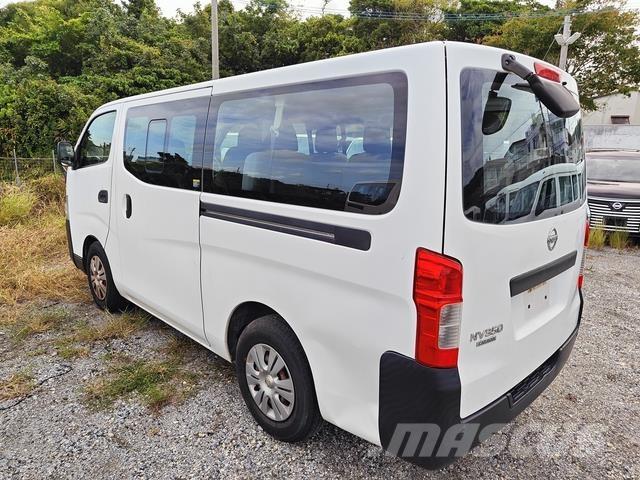 Nissan Caravan 迷你巴士