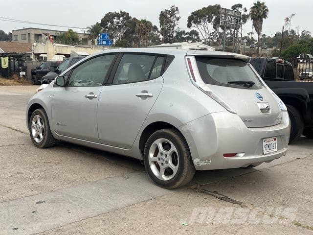 Nissan Leaf 汽車